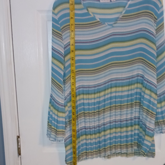 Kim Roger's Women's Multi-Colored Top Size L - Picture 7 of 8